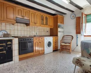 Cuina de Casa o xalet en venda en Fresneña amb Jardí privat, Traster i Moblat