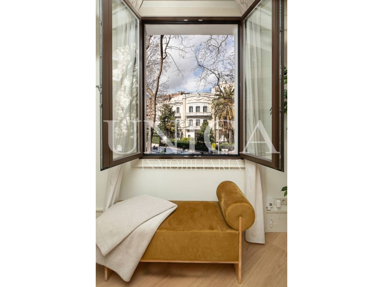 Bedroom of Flat for sale in  Madrid Capital  with Air Conditioner and Heating