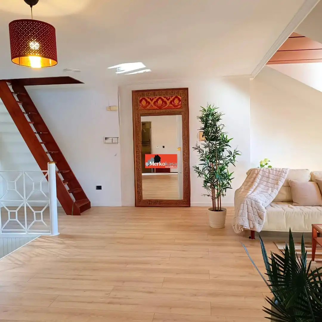 Dúplex de alquiler en Lugo con Calefacción, Terraza y Trastero