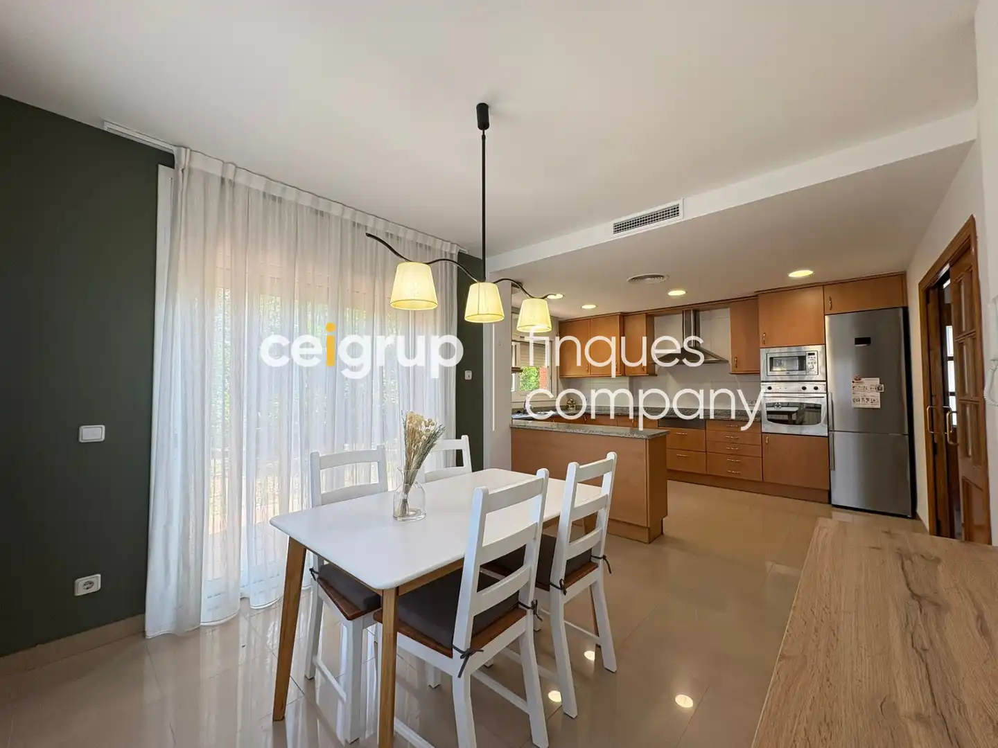 Comedor de Casa o chalet de alquiler en Girona con Calefacción, Terraza y Piscina