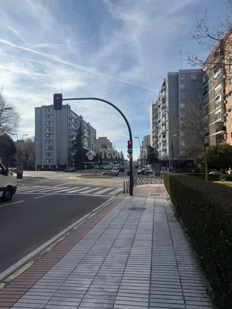Außenansicht von Garage zum Verkauf in Fuenlabrada mit Alarm