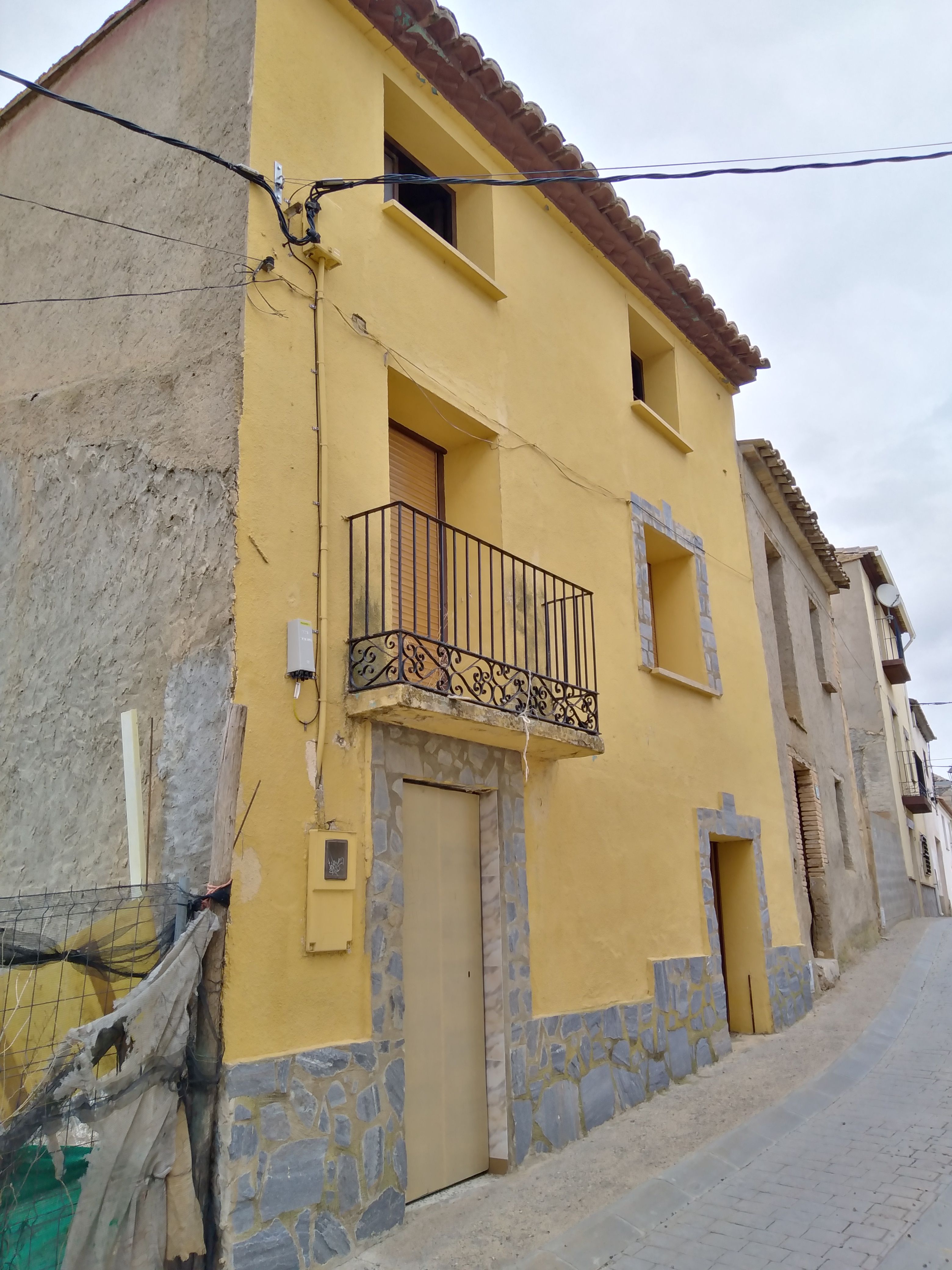 Vista exterior de Casa adosada en venda en Esplús