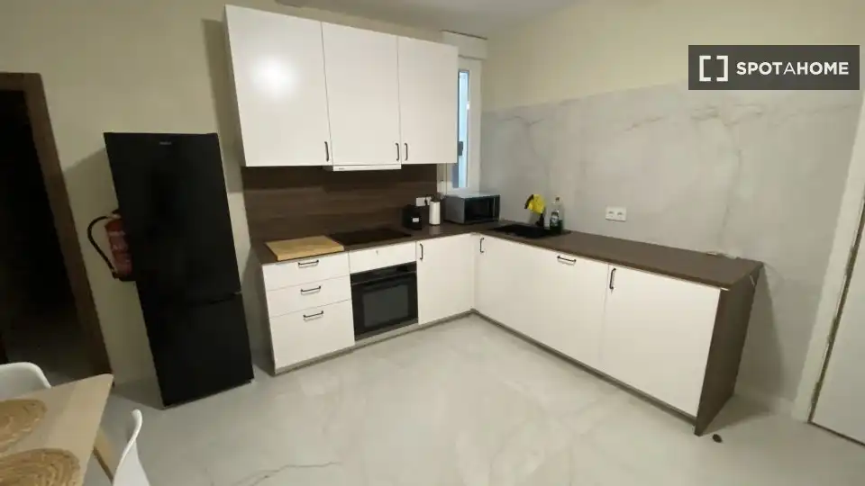 Room in Embajadores - Lavapiés