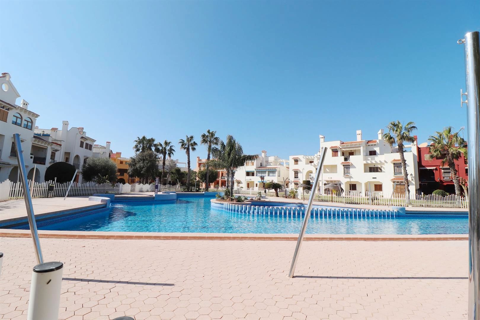Piscina de Apartament en venda en Cartagena amb Aire condicionat, Moblat i Forn
