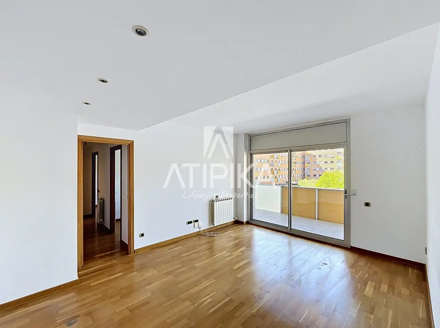 Bedroom of Flat for sale in Barcelona  with Air Conditioner, Heating and Parquet flooring