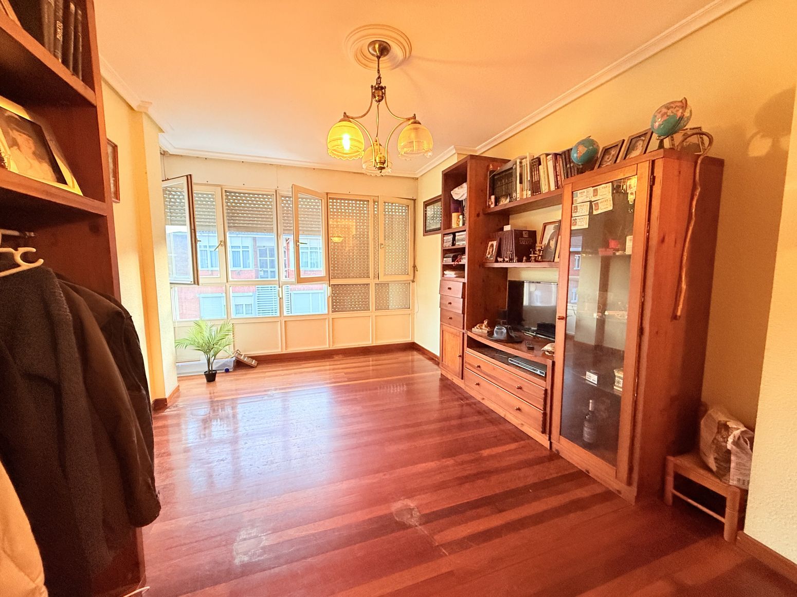 Living room of Flat for sale in Cabezón de la Sal  with Parquet flooring