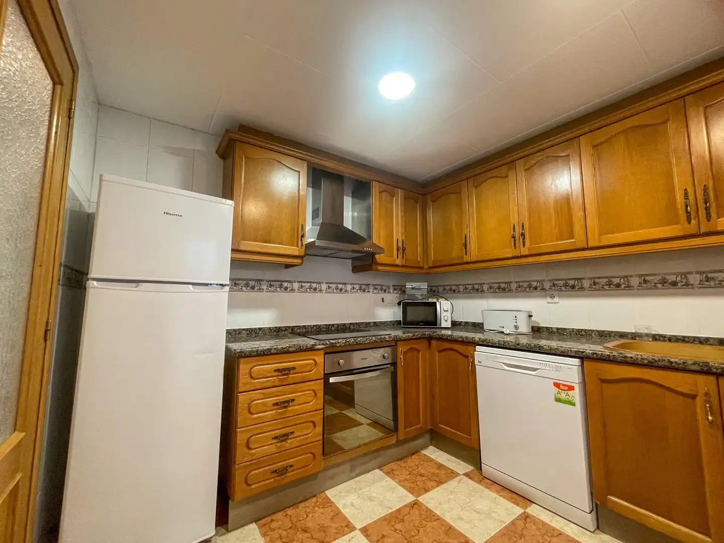Cocina de Piso para compartir en Moncada con Amueblado y Balcón