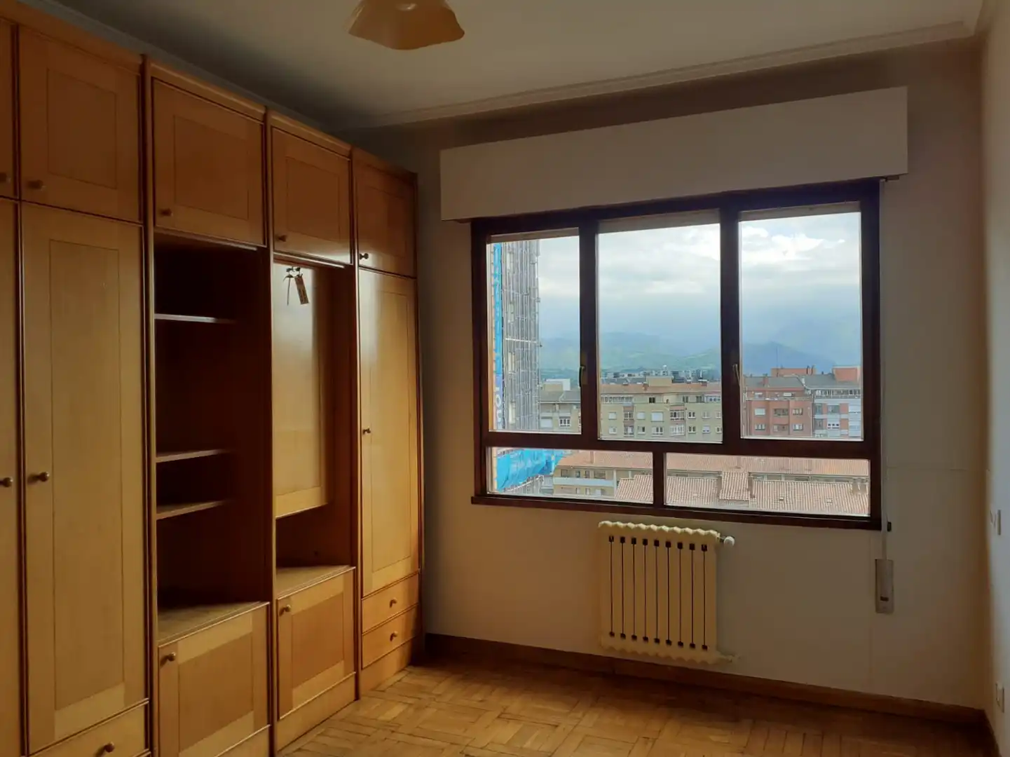 Bedroom of Flat for rent in Oviedo   with Heating, Parquet flooring and Terrace