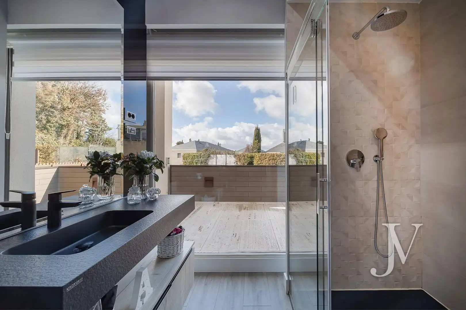 Baño de Casa o chalet en venta en Madrid con Aire acondicionado, Calefacción y Jardín privado