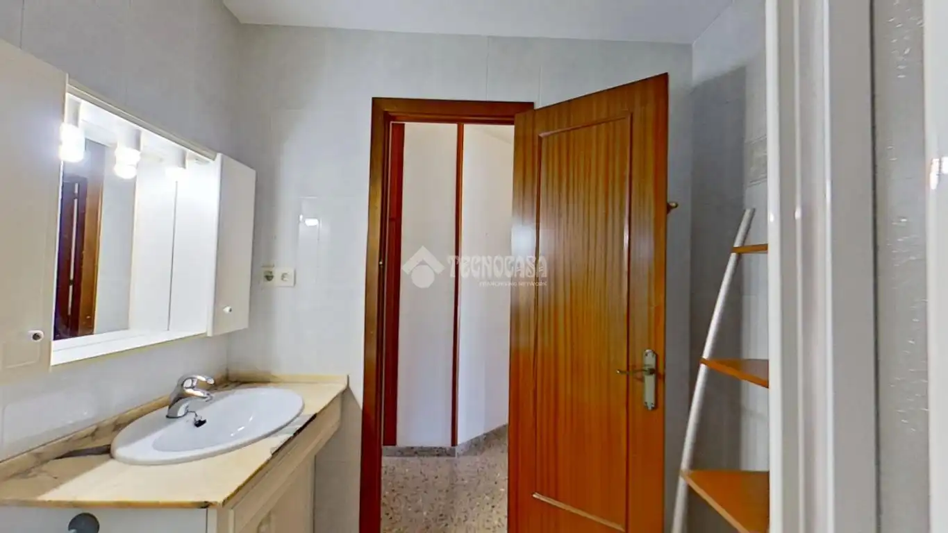 Bany de Pis en venda en Manresa amb Aire condicionat i Balcó