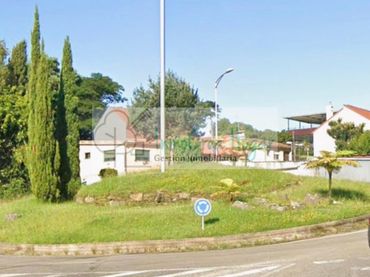 Casa amb jardí en venda a Lavadores
