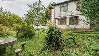 Jardí de Casa o xalet en venda en Torrelavega  amb Jardí privat, Terrassa i Traster
