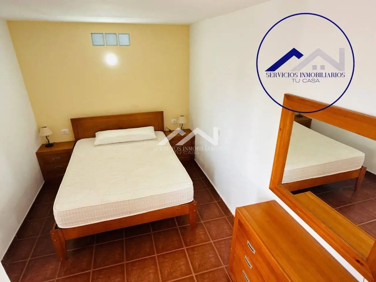 Habitación de Piso en venta en El Rosario con Terraza y Balcón