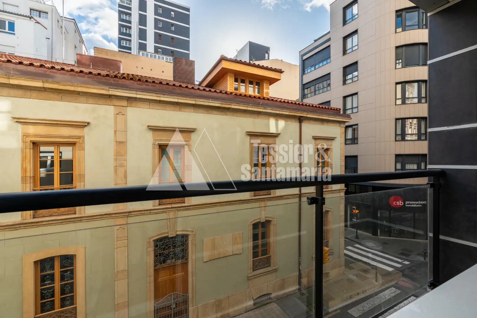 Vista exterior de Pis de lloguer en Gijón  amb Calefacció, Moblat i Forn