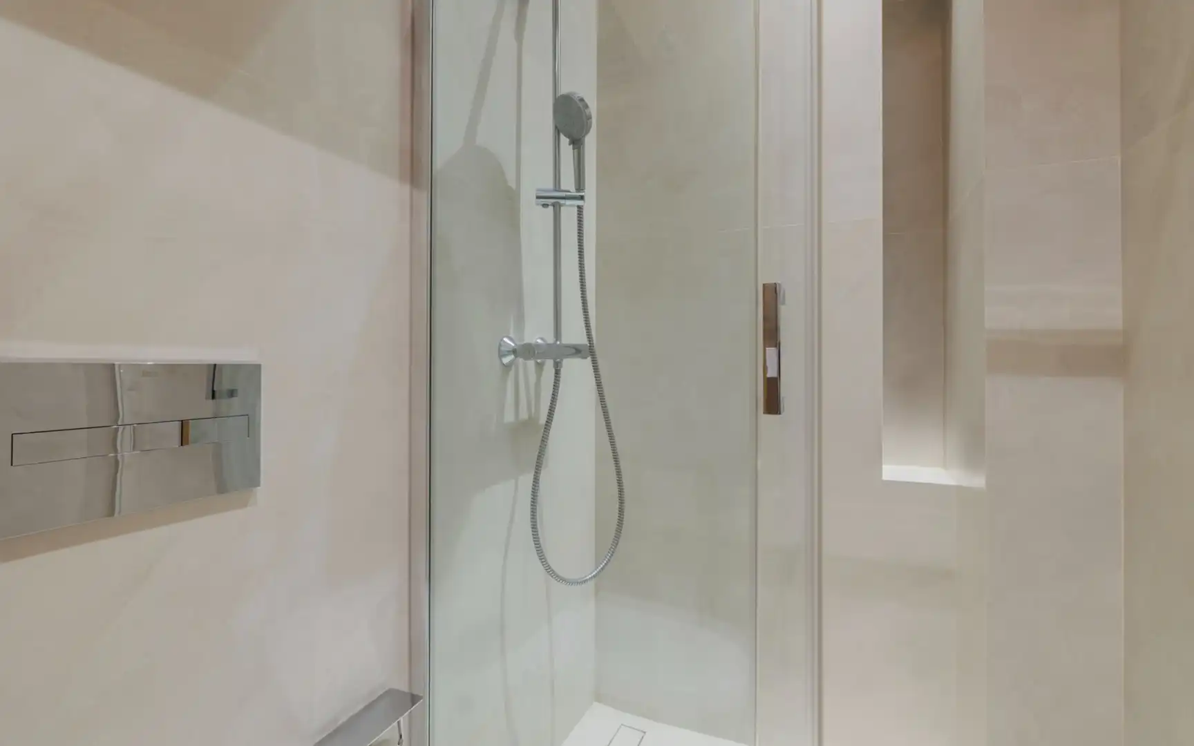 Piso en venta en Zorrilla, Cortes - Huertas