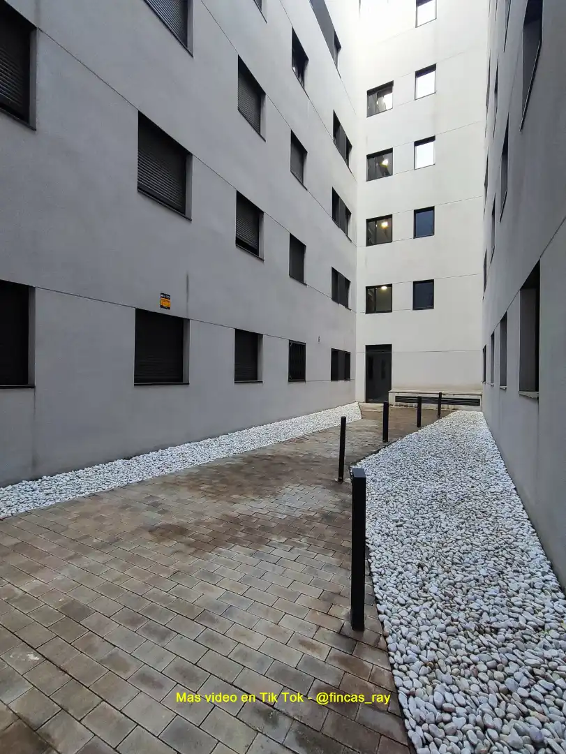 Vista exterior de Piso en venta en Ripollet con Aire acondicionado, Calefacción y Parquet
