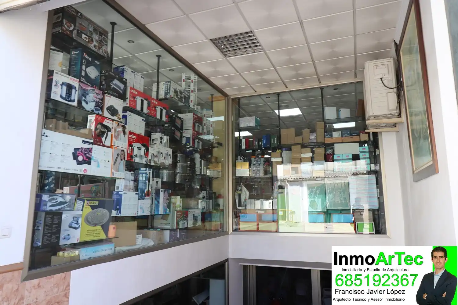 Locale commerciale in vendita a Avenida San Rogelio 34, imagen 3