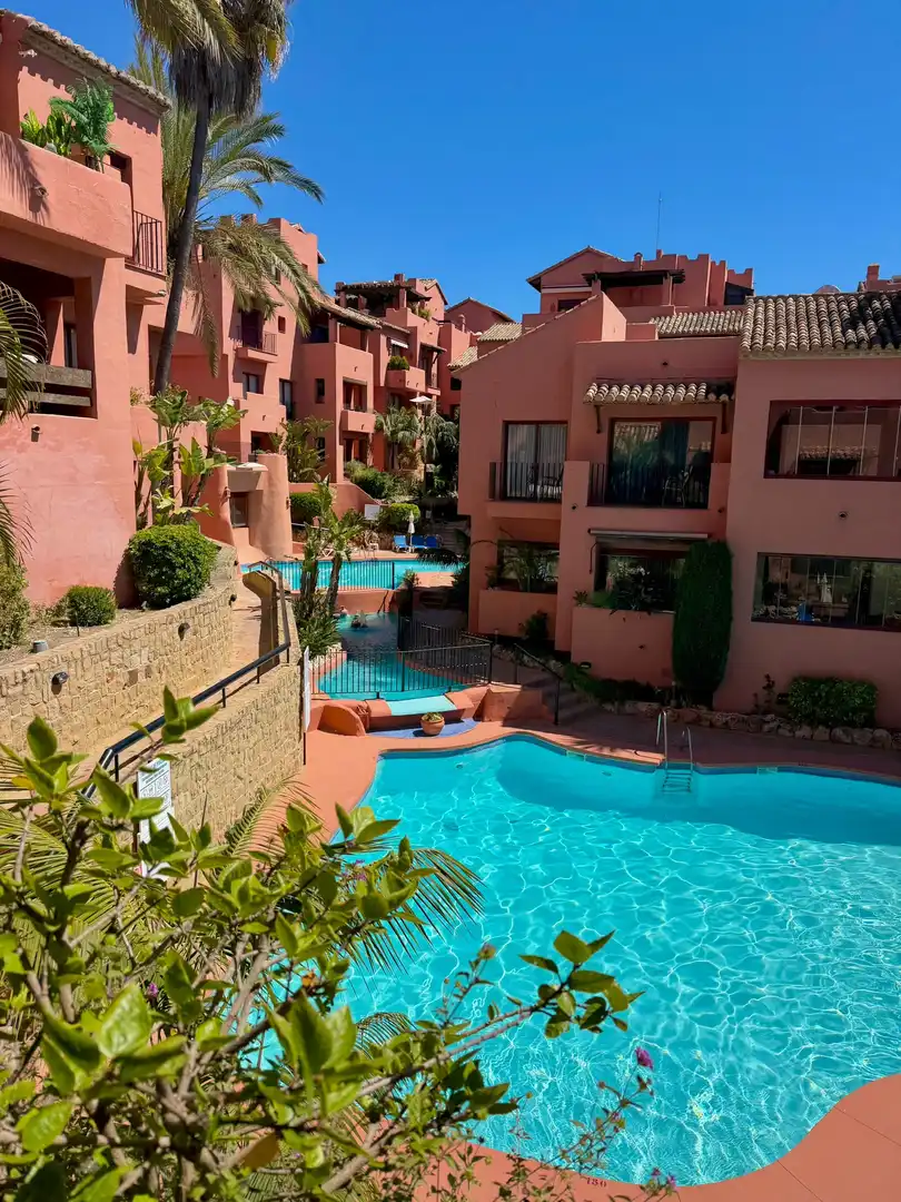 Apartamento de alquiler en Elviria