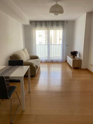 Apartamento en Alquiler en De Sagasta en Paseo Sagasta