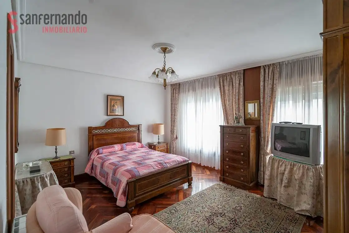 Habitación de Piso en venta en Corvera de Toranzo con Calefacción