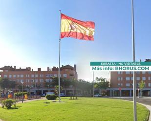 Vista exterior de Pis en venda en Las Rozas de Madrid amb Jardí privat i Piscina