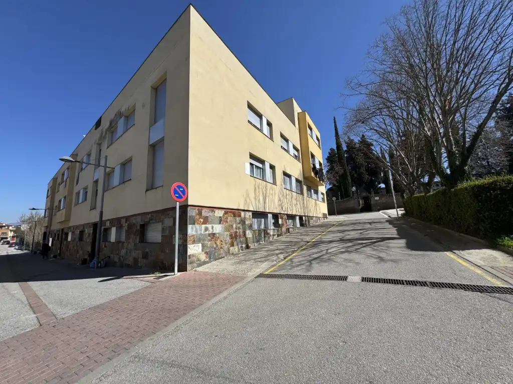 Außenansicht von Wohnung zum Verkauf in Roda de Ter