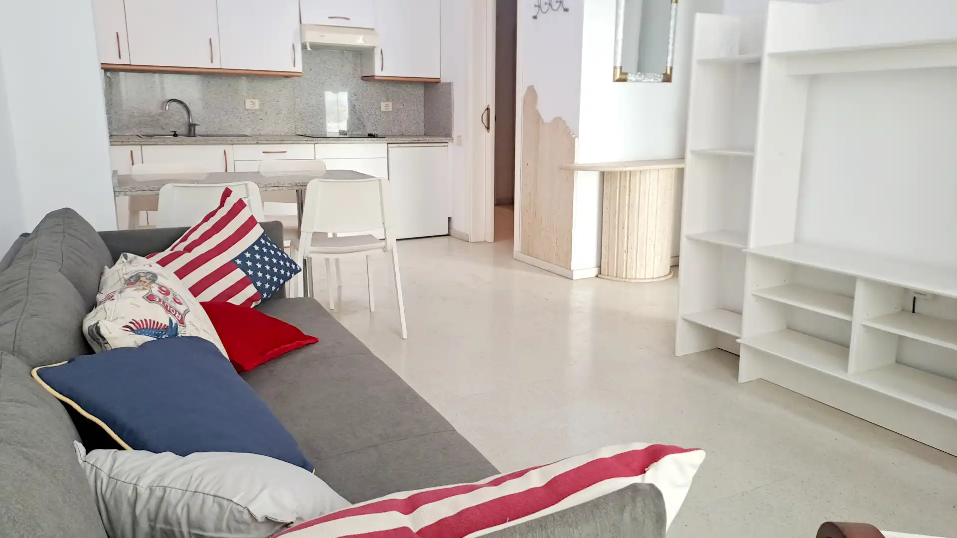 Sala de estar de Apartamento de alquiler en Las Palmas de Gran Canaria con Amueblado, Lavadora y Balcón