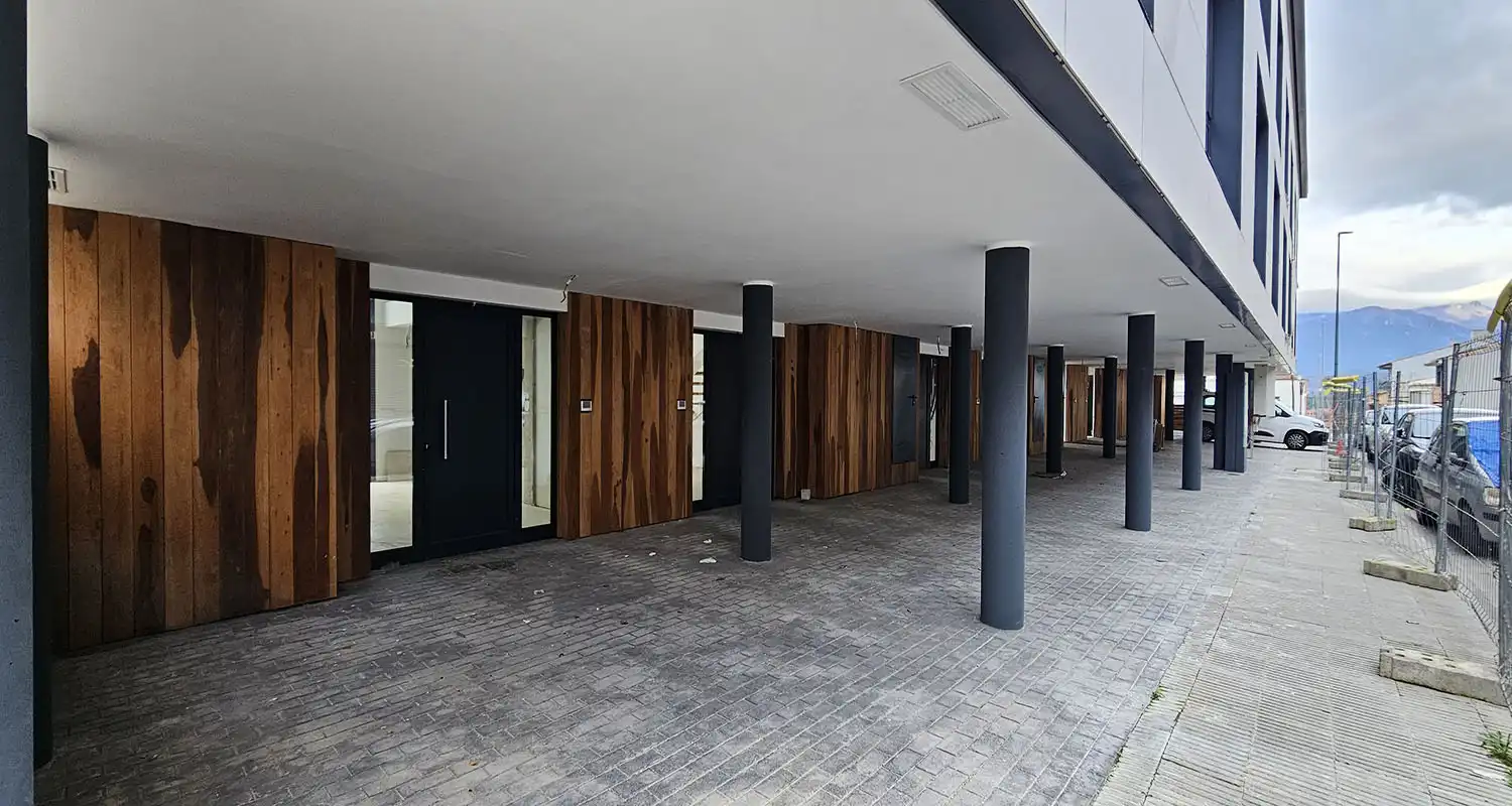 Vista exterior de Casa adosada en venda en Hostalric amb Aire condicionat, Calefacció i Jardí privat