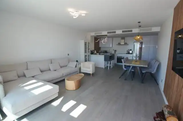 Sala d'estar de Pis en venda en Benalmádena amb Aire condicionat, Calefacció i Jardí privat