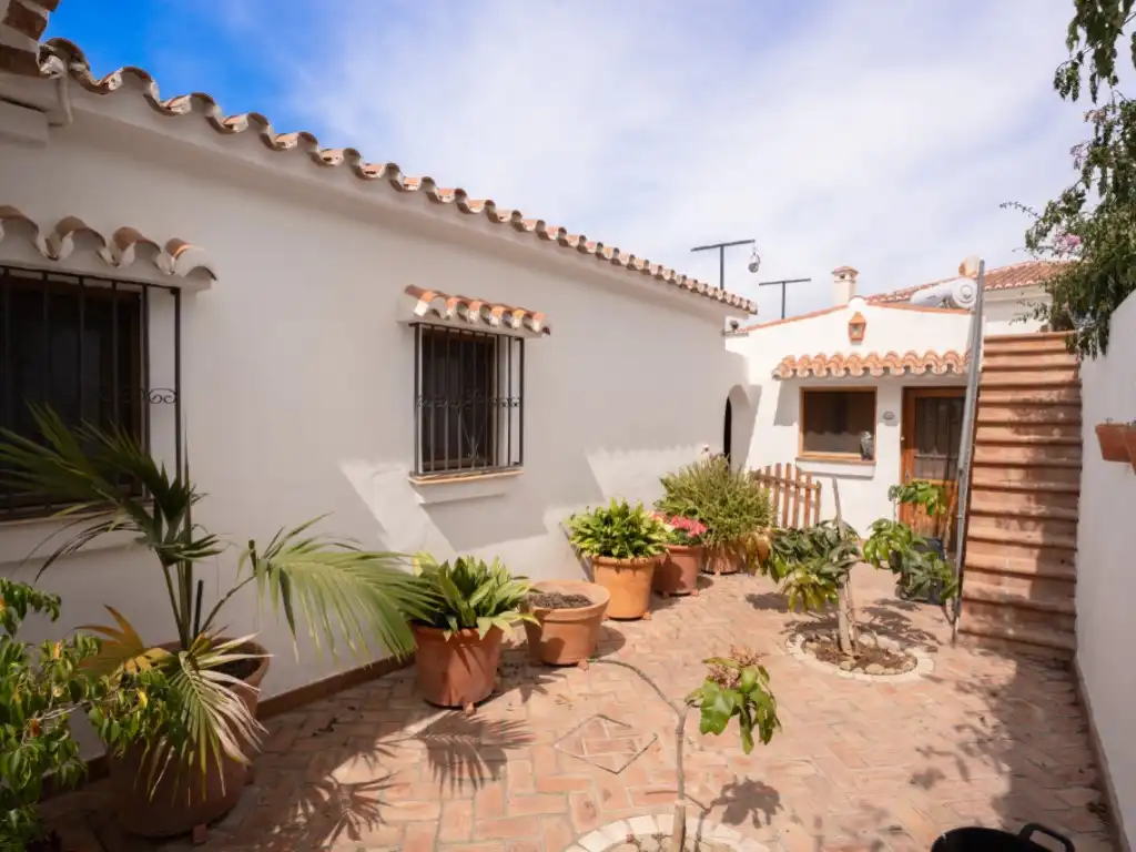 Vista exterior de Casa o chalet en venta en Vélez-Málaga