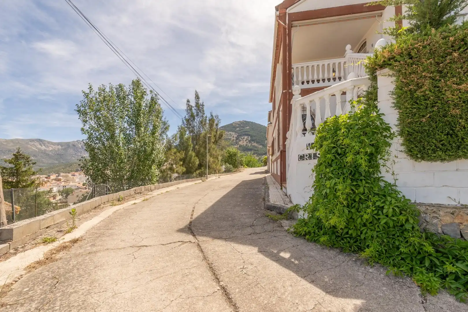 Vista exterior de Casa o chalet en venta en Valdepeñas de Jaén con Aire acondicionado, Calefacción y Jardín privado