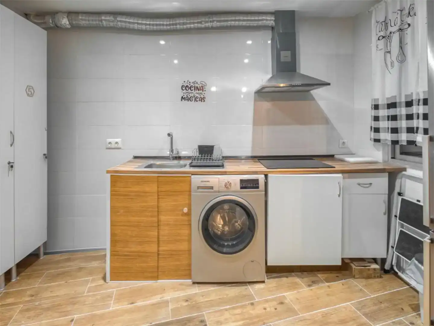 Kitchen of Study for rent in Estremera  with Air Conditioner, Furnished and Balcony