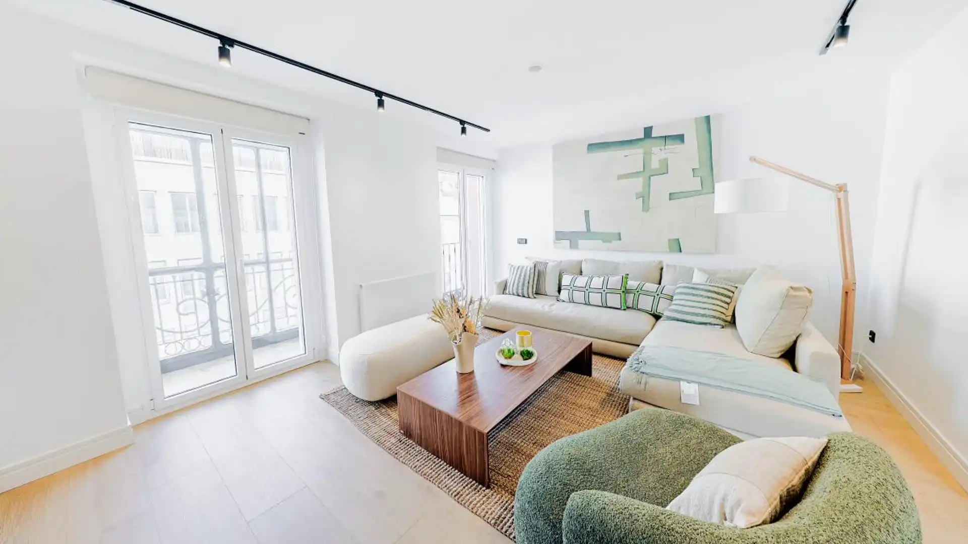 Wohnzimmer von Dachboden zum Verkauf in  Madrid Capital mit Klimaanlage und Heizung