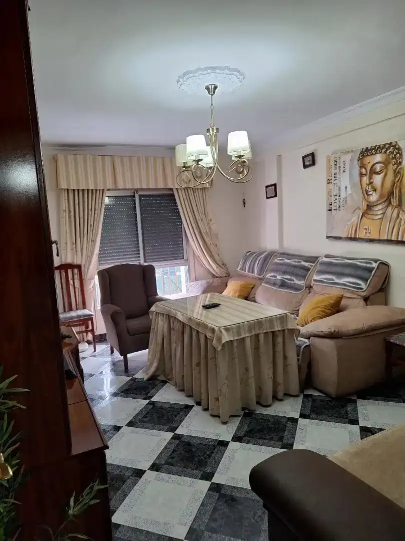 Sala de estar de Piso para compartir en Jerez de la Frontera con Aire acondicionado, Amueblado y Horno