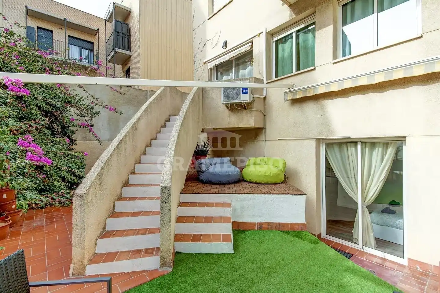 Vista exterior de Apartament en venda en Sant Adrià de Besòs