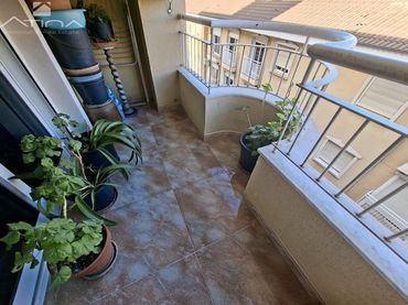Piso con balcón en venta en Bellreguard