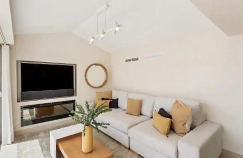 Sala de estar de Casa o chalet en venta en Estepona con Aire acondicionado, Jardín privado y Terraza