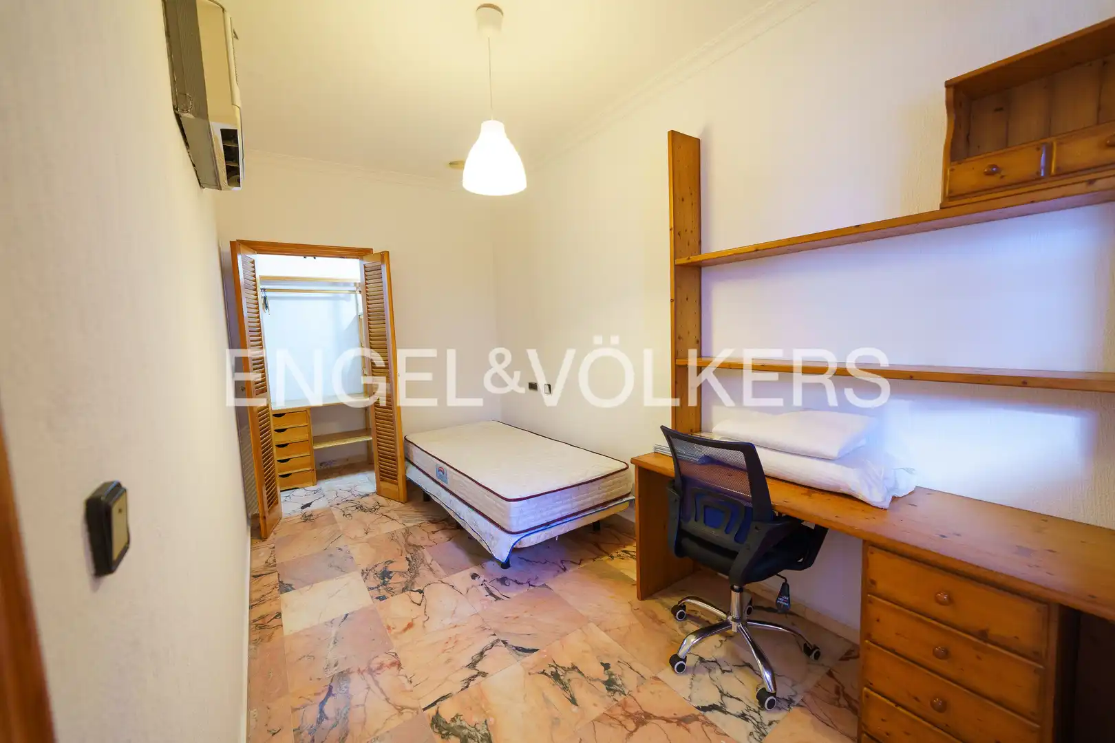 Bedroom of Houses for sale in Puerto Real  with Heating, Private garden and Terrace