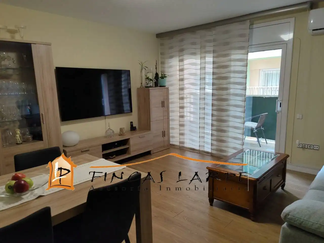 Sala de estar de Piso en venta en Martorell con Aire acondicionado, Calefacción y Parquet