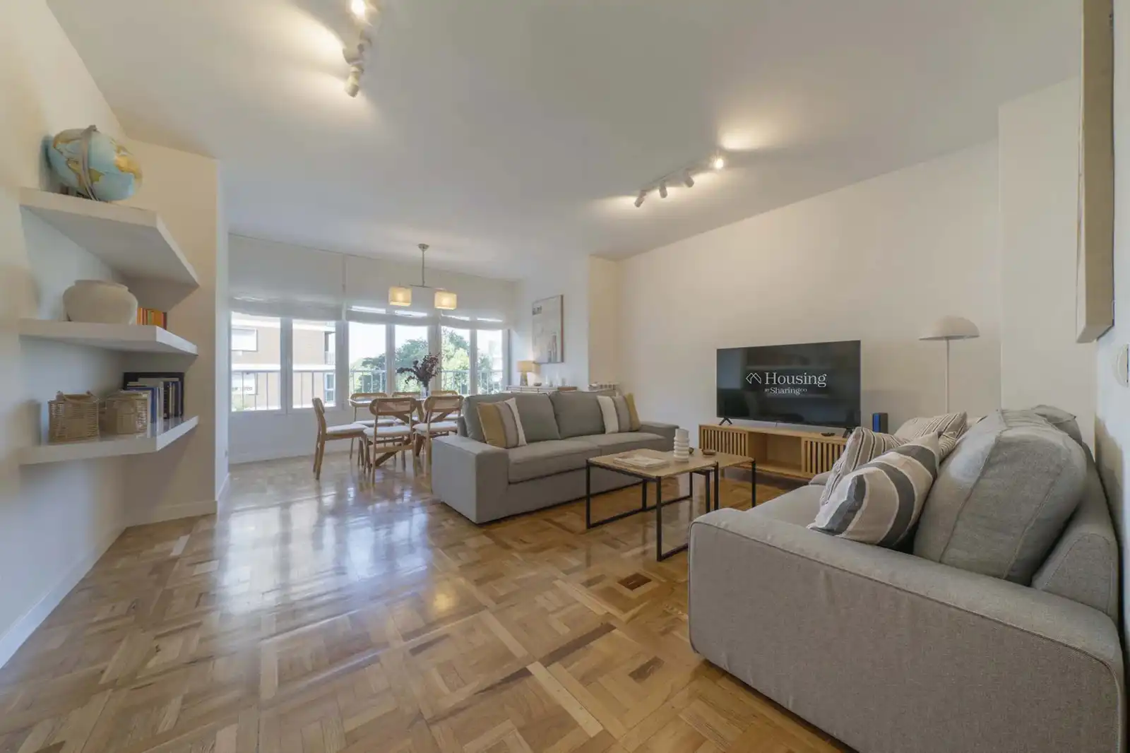 Living room of Flat for rent in Fuencarral - El Pardo