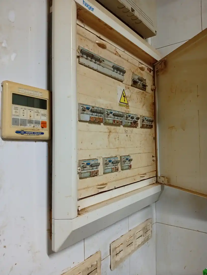 Local en venta en Gijón  con Amueblado