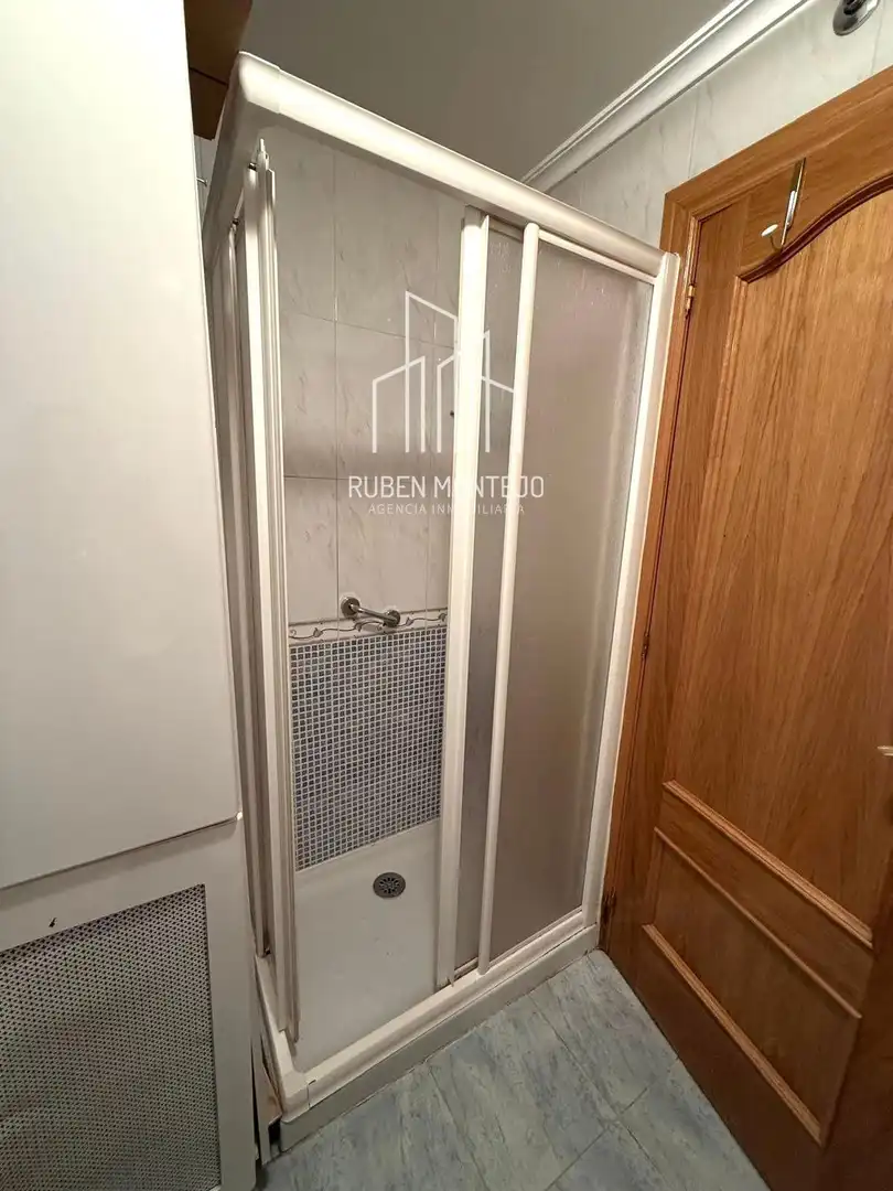 Baño de Apartamento en venta en Salamanca con Calefacción y Terraza