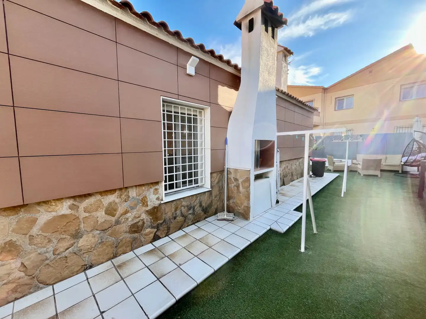 Vista exterior de Casa adosada en venta en Cuevas del Almanzora con Aire acondicionado, Terraza y Amueblado