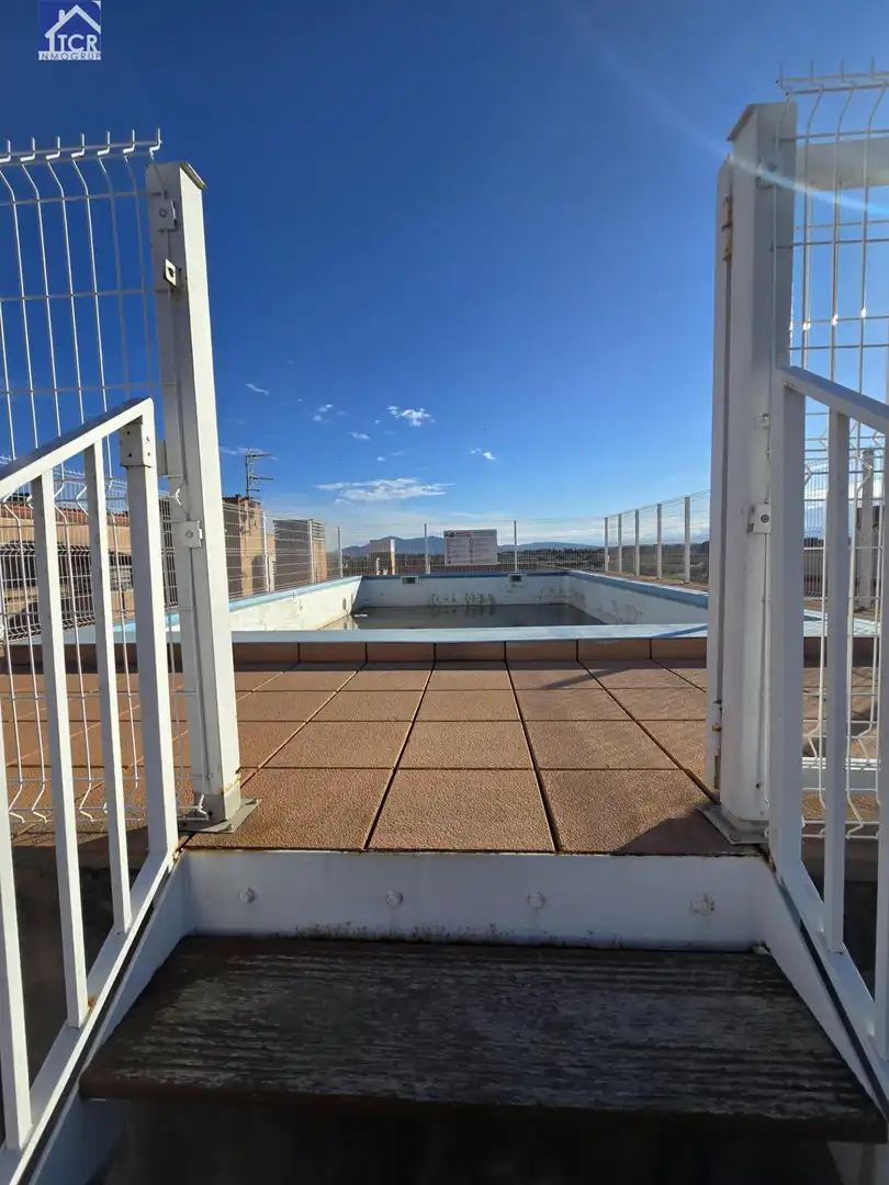 Schwimmbecken von Wohnung zum Verkauf in Camarles mit Klimaanlage, Balkon und Gemeinschaftspool