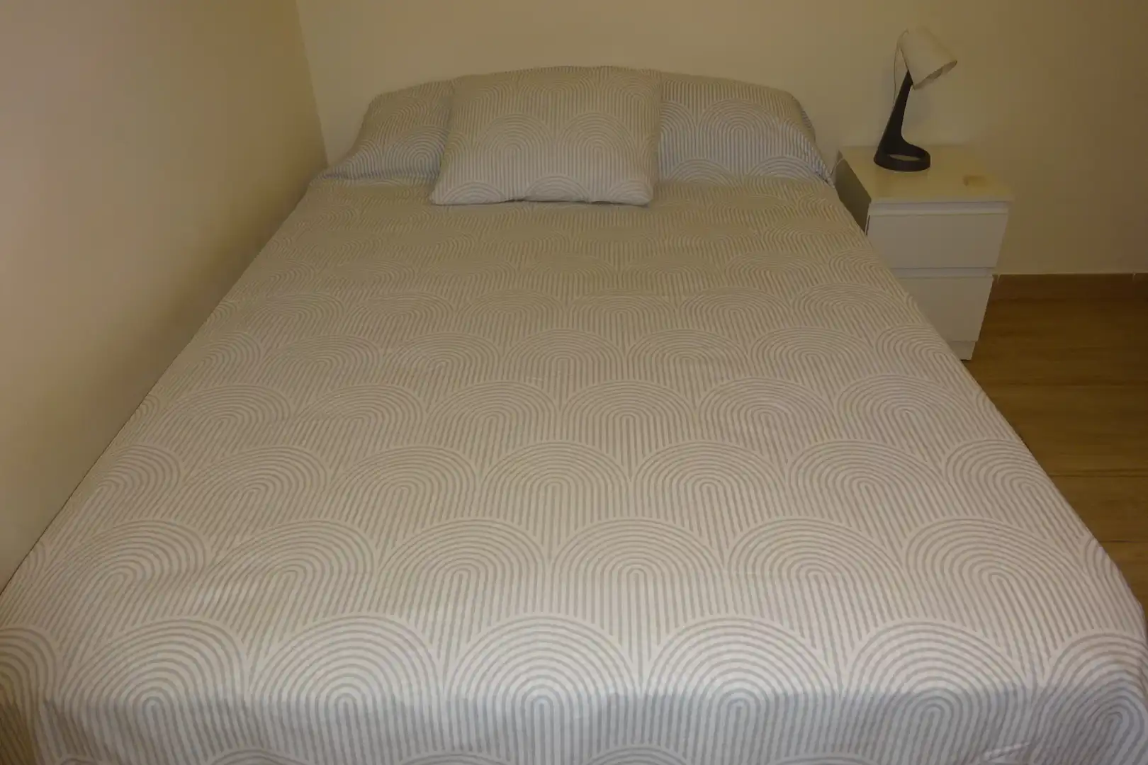 Flat for rent in Carrer de Bordeus, Barri de les Corts