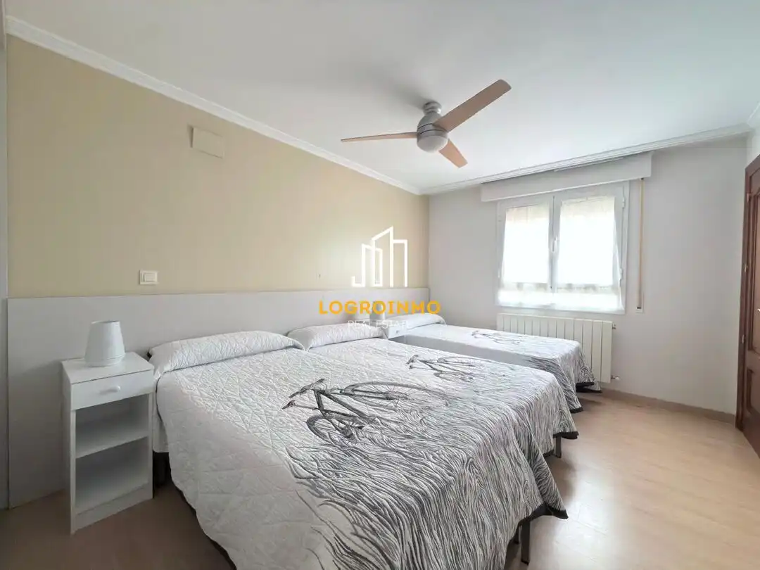 Habitación de Casa o chalet en venta en El Redal con Calefacción, Trastero y Piscina