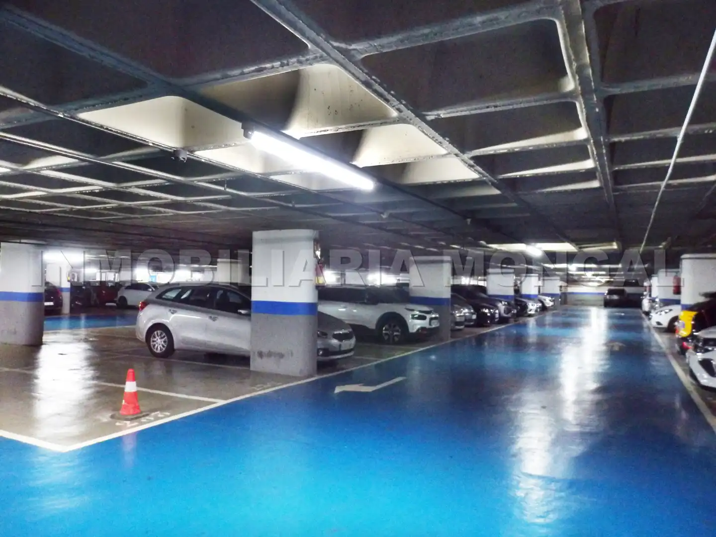Parking de Garaje en venta en Cornellà de Llobregat