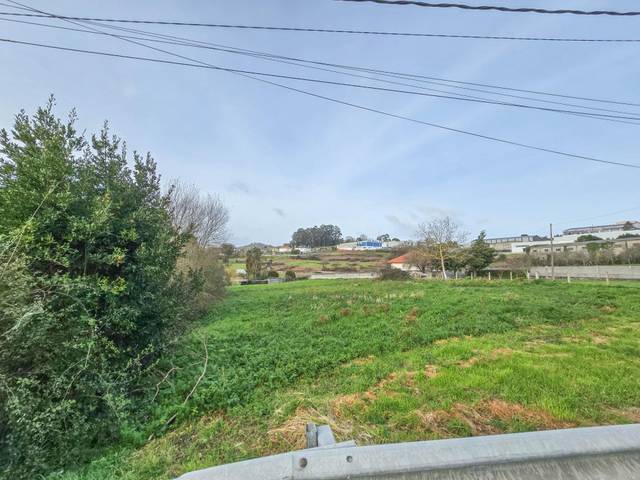 Terreno industrial en Venta en Avenida Avenida Alvedro en Almeiras