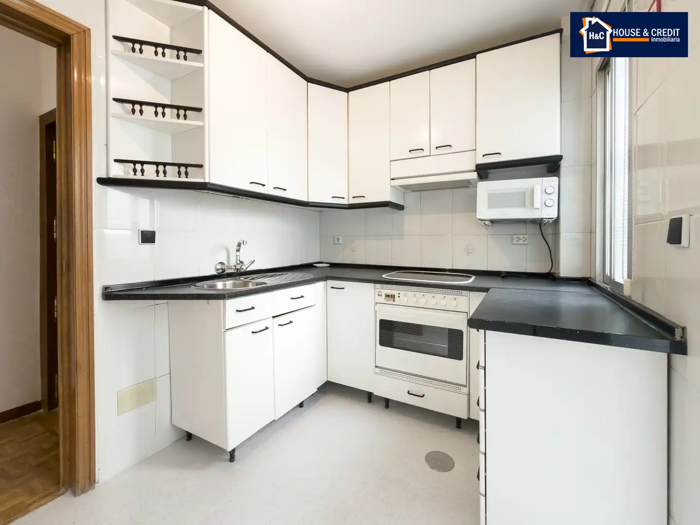 Kitchen of Flat for rent in Madrid  with Air Conditioner, Heating and Parquet flooring