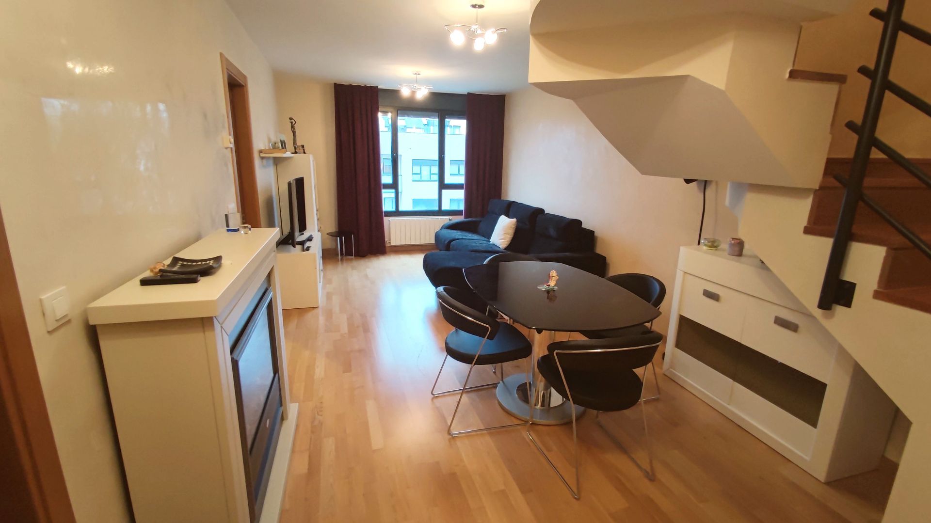 Sala de estar de Dúplex en venta en Santander con Calefacción, Parquet y Terraza